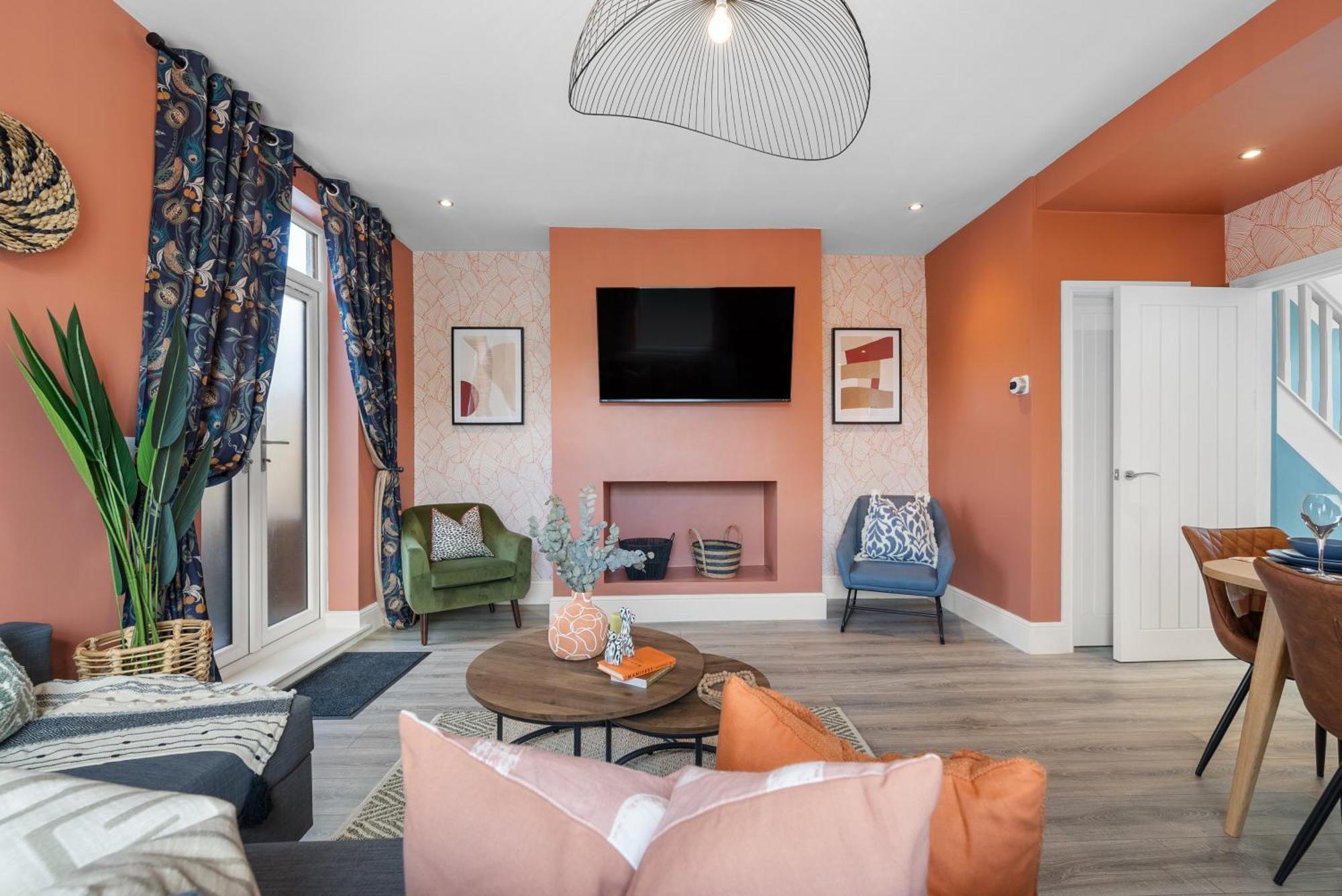 4-Bedroom Stunning Luxe, Spacious & Stylish Design House Bolton, Sleeps 11, With Parking Central Bolton, Links To Manchester, Pet-Friendly, Best For Groups! Work Contractors And Summer Special Offer! - By Blue Puffin Stays Farnworth Exterior foto